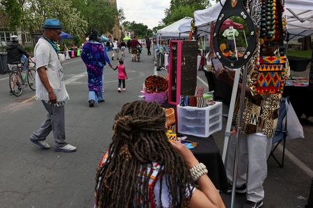 tagreuters.com2025binary_LYNXNPEL4O03Y-VIEWIMAGE