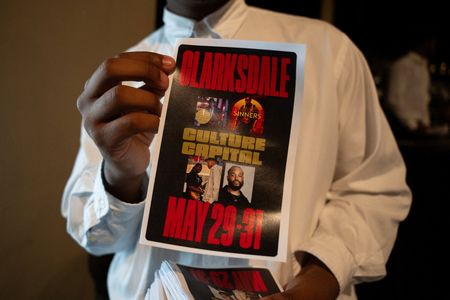 tagreuters.com2025binary_LYNXNPEL4T0O3-VIEWIMAGE