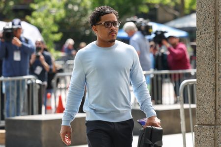 tagreuters.com2025binary_LYNXNPEL520RE-VIEWIMAGE