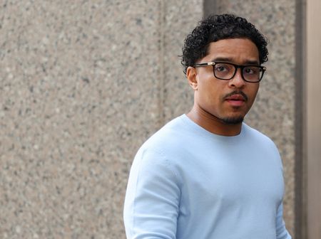 tagreuters.com2025binary_LYNXNPEL520RG-VIEWIMAGE