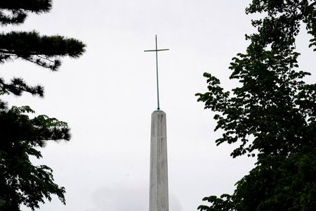 tagreuters.com2025binary_LYNXNPEL540RP-VIEWIMAGE