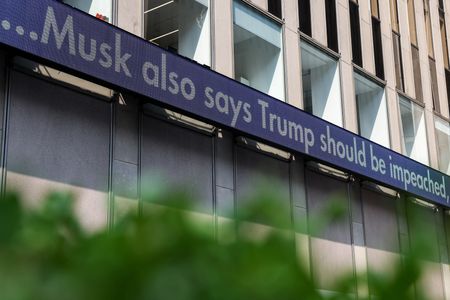 tagreuters.com2025binary_LYNXNPEL550R6-VIEWIMAGE