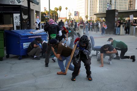 tagreuters.com2025binary_LYNXNPEL56016-VIEWIMAGE