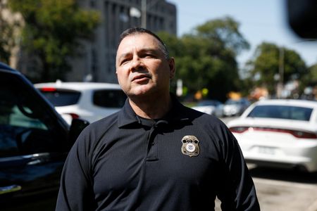 tagreuters.com2025binary_LYNXNPEL8712F-VIEWIMAGE