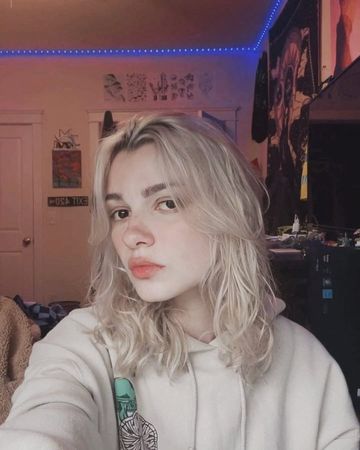 tagreuters.com2025binary_LYNXNPEL88137-VIEWIMAGE