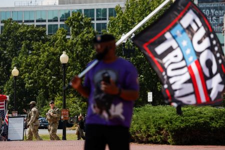 tagreuters.com2025binary_LYNXNPEL8E0QO-VIEWIMAGE