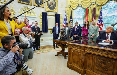 tagreuters.com2025binary_LYNXNPEL8E0VX-VIEWIMAGE