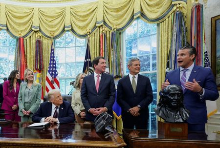 tagreuters.com2025binary_LYNXNPEL8E0VZ-VIEWIMAGE