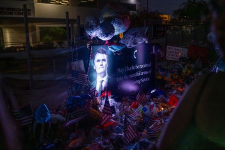 tagreuters.com2025binary_LYNXNPEL8F0FF-VIEWIMAGE