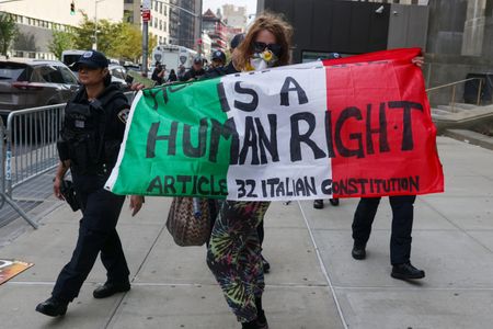 tagreuters.com2025binary_LYNXNPEL8F0NK-VIEWIMAGE