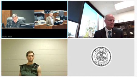 tagreuters.com2025binary_LYNXNPEL8F135-VIEWIMAGE