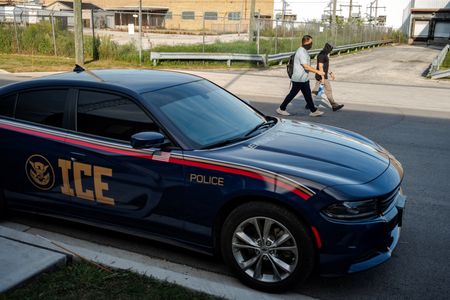 tagreuters.com2025binary_LYNXNPEL8G00X-VIEWIMAGE