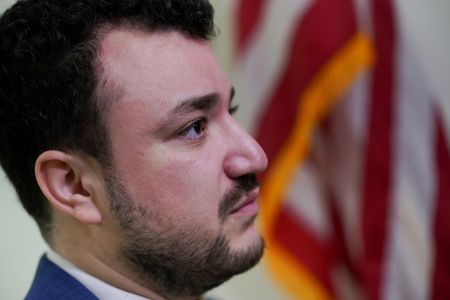 tagreuters.com2025binary_LYNXNPEL8H02C-VIEWIMAGE