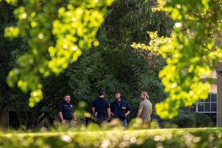 tagreuters.com2025binary_LYNXNPEL8O01Q-VIEWIMAGE