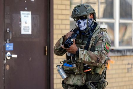 tagreuters.com2025binary_LYNXNPEL8P0Y0-VIEWIMAGE