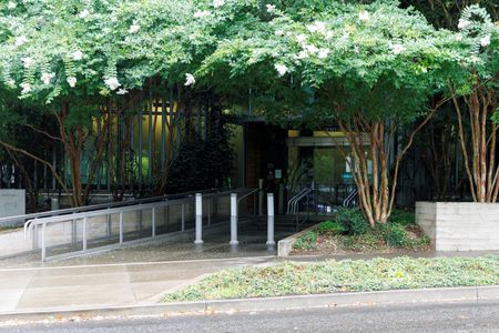 tagreuters.com2025binary_LYNXNPEL8T03G-VIEWIMAGE