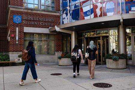 tagreuters.com2025binary_LYNXNPEL910T4-VIEWIMAGE