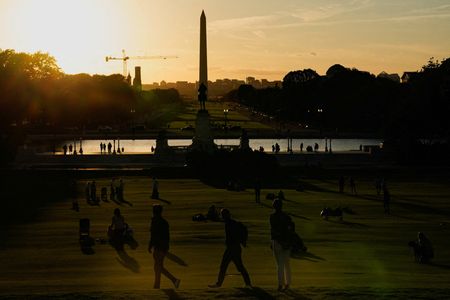 tagreuters.com2025binary_LYNXNPEL9200Q-VIEWIMAGE