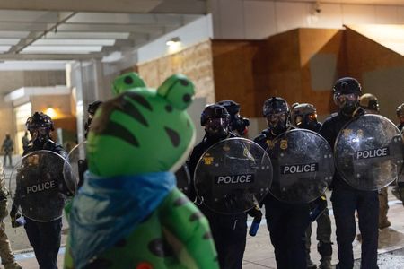 tagreuters.com2025binary_LYNXNPEL920UC-VIEWIMAGE