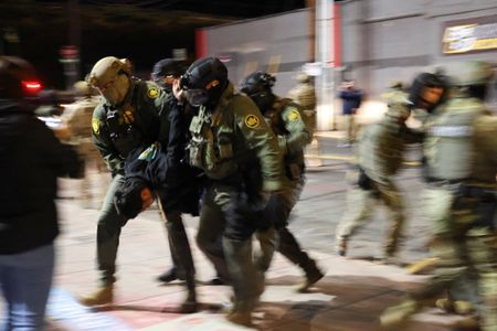 tagreuters.com2025binary_LYNXNPEL920UI-VIEWIMAGE