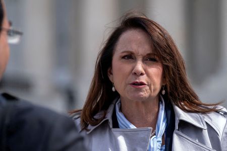 tagreuters.com2025binary_LYNXNPEL96007-VIEWIMAGE