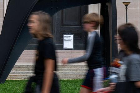 tagreuters.com2025binary_LYNXNPEL9700V-VIEWIMAGE