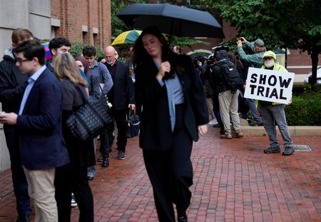 tagreuters.com2025binary_LYNXNPEL970MZ-VIEWIMAGE