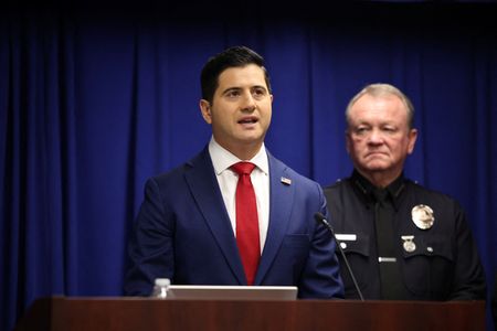 tagreuters.com2025binary_LYNXNPEL970SH-VIEWIMAGE