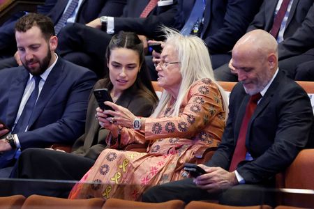 tagreuters.com2025binary_LYNXNPEL9C0L4-VIEWIMAGE