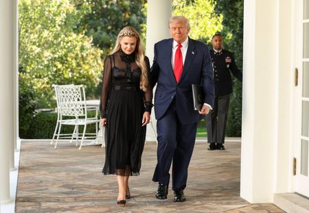 tagreuters.com2025binary_LYNXNPEL9D156-VIEWIMAGE