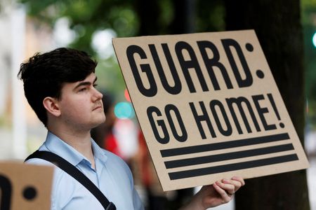 tagreuters.com2025binary_LYNXNPEL9E110-VIEWIMAGE