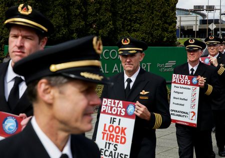 tagreuters.com2022binary_LYNXMPEI6P06M-VIEWIMAGE