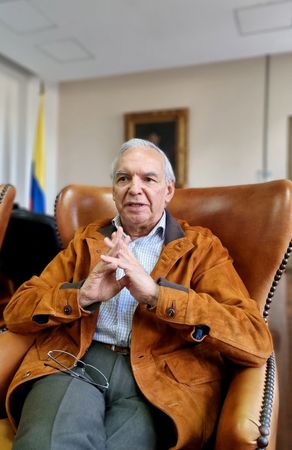 tagreuters.com2024binary_LYNXMPEK030QM-VIEWIMAGE