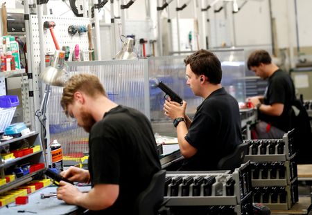 tagreuters.com2024binary_LYNXMPEK0T04D-VIEWIMAGE