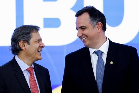 tagreuters.com2025binary_LYNXMPEL0F0YV-VIEWIMAGE