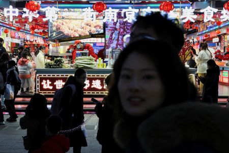 tagreuters.com2025binary_LYNXMPEL0F10E-VIEWIMAGE