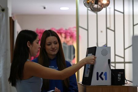 tagreuters.com2025binary_LYNXMPEL5Q0QC-VIEWIMAGE