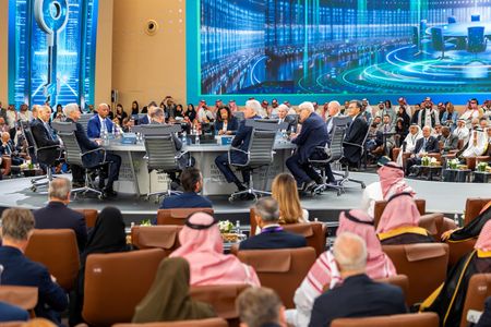 tagreuters.com2025binary_LYNXMPEL9R0CZ-VIEWIMAGE