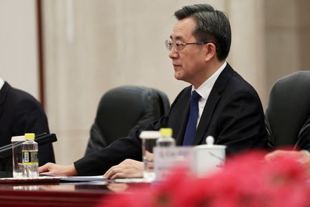 tagreuters.com2025binary_LYNXNPEL2Q04X-VIEWIMAGE