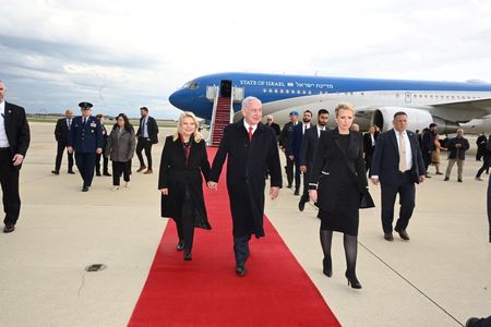 tagreuters.com2025binary_LYNXNPEL360MN-VIEWIMAGE