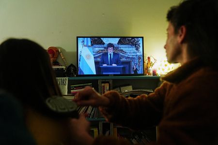 tagreuters.com2025binary_LYNXNPEL8F019-VIEWIMAGE