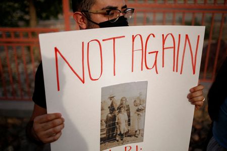 tagreuters.com2022binary_LYNXMPEI8Q045-VIEWIMAGE