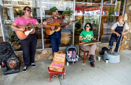 tagreuters.com2022binary_LYNXMPEI95043-VIEWIMAGE