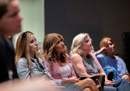 tagreuters.com2022binary_LYNXNPEI350HV-VIEWIMAGE