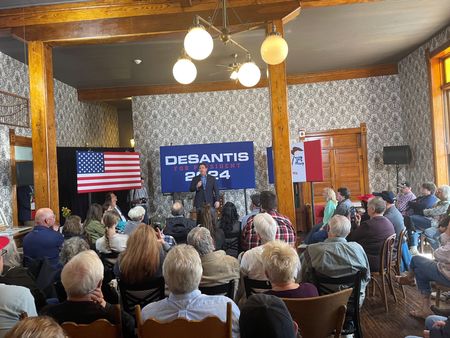 tagreuters.com2023binary_LYNXMPEJ9J0R5-VIEWIMAGE