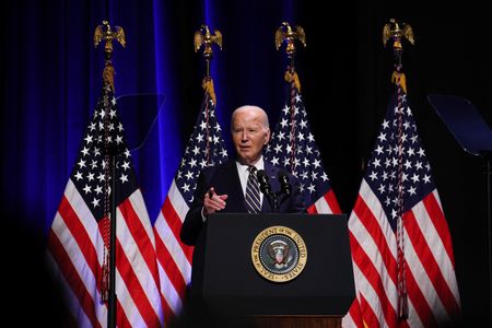 tagreuters.com2024binary_LYNXMPEK4G0LU-VIEWIMAGE