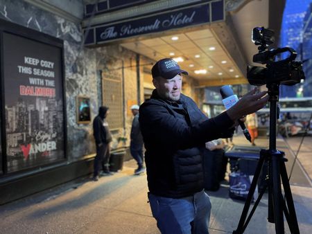 tagreuters.com2024binary_LYNXMPEK5C0BW-VIEWIMAGE