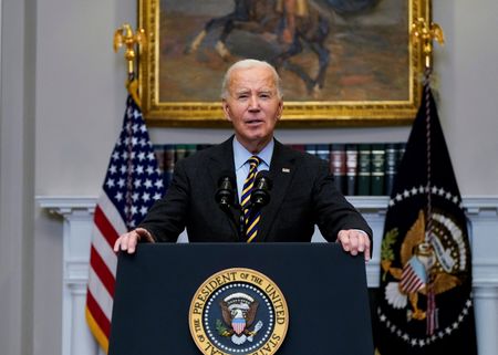 tagreuters.com2025binary_LYNXMPEL0A004-VIEWIMAGE