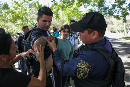 tagreuters.com2025binary_LYNXMPEL3O10C-VIEWIMAGE