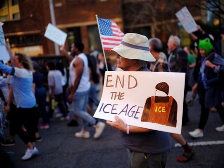 tagreuters.com2025binary_LYNXMPELAG047-VIEWIMAGE